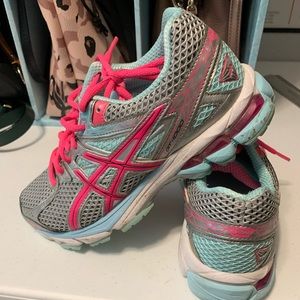 ASICS GT 1000 women’s size 6